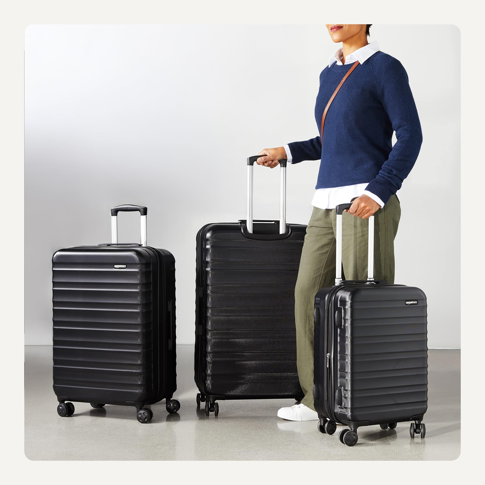 Amazon Basics 30" Hardside Large Checked Luggage, Hardshell Suitcase With Four Multi-directional Wheels, Expandable For Up to 15% More Space, Scratch-Resistant Shell, Black