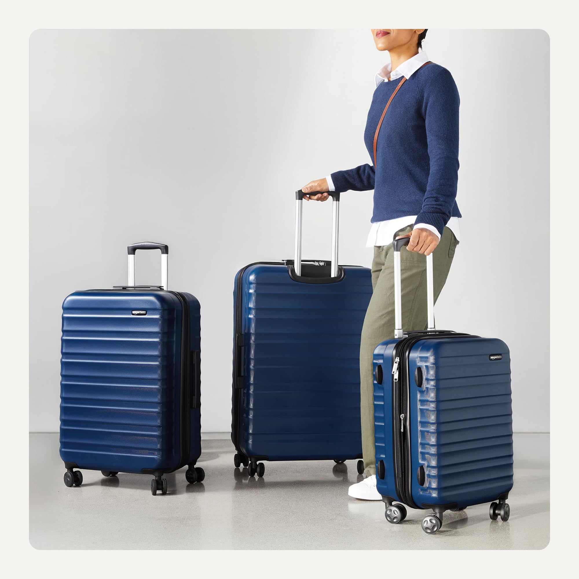Amazon Basics 30" Hardside Large Checked Luggage, Hardshell Suitcase With Four Multi-directional Wheels, Expandable For Up to 15% More Space, Scratch-Resistant Shell, Black
