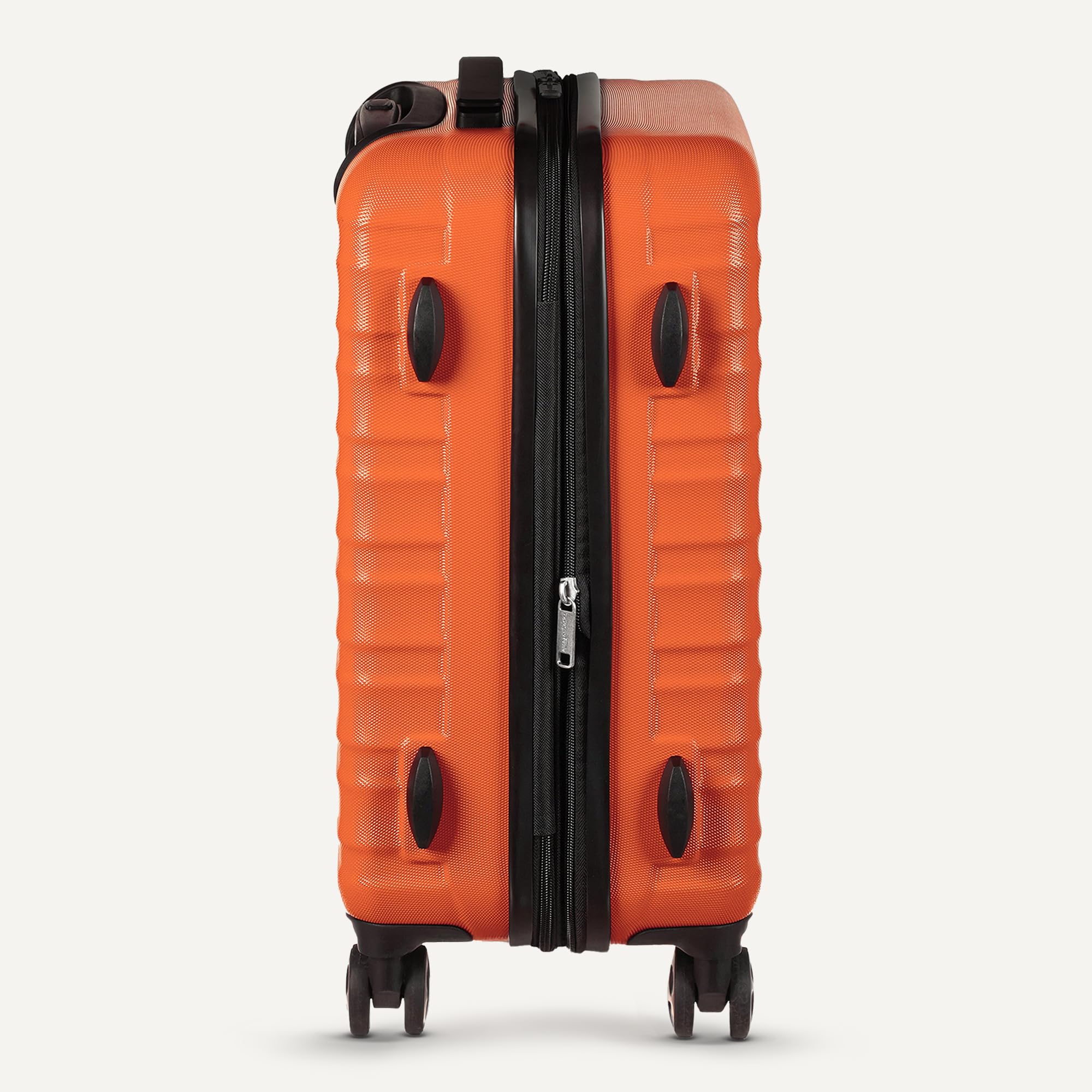 Amazon Basics 30" Hardside Large Checked Luggage, Hardshell Suitcase With Four Multi-directional Wheels, Expandable For Up to 15% More Space, Scratch-Resistant Shell, Black