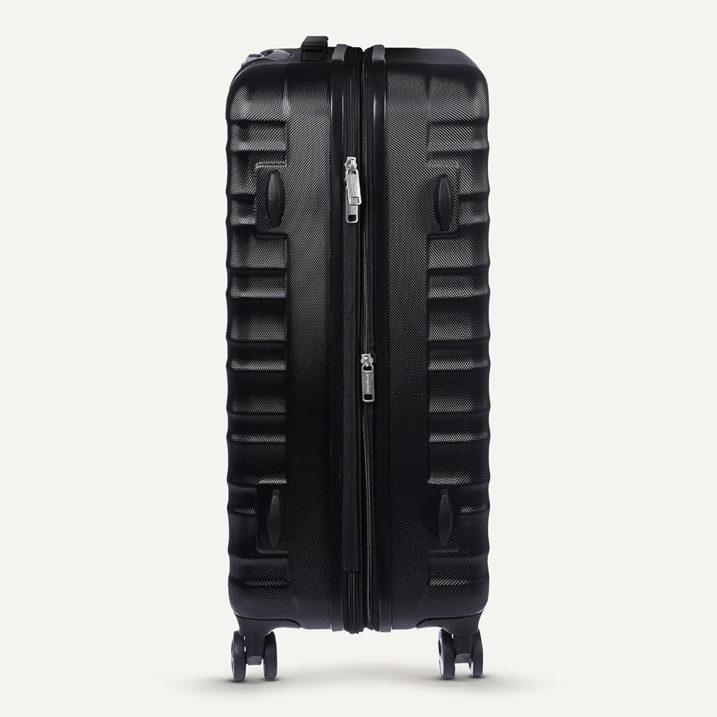 Amazon Basics 30" Hardside Large Checked Luggage, Hardshell Suitcase With Four Multi-directional Wheels, Expandable For Up to 15% More Space, Scratch-Resistant Shell, Black